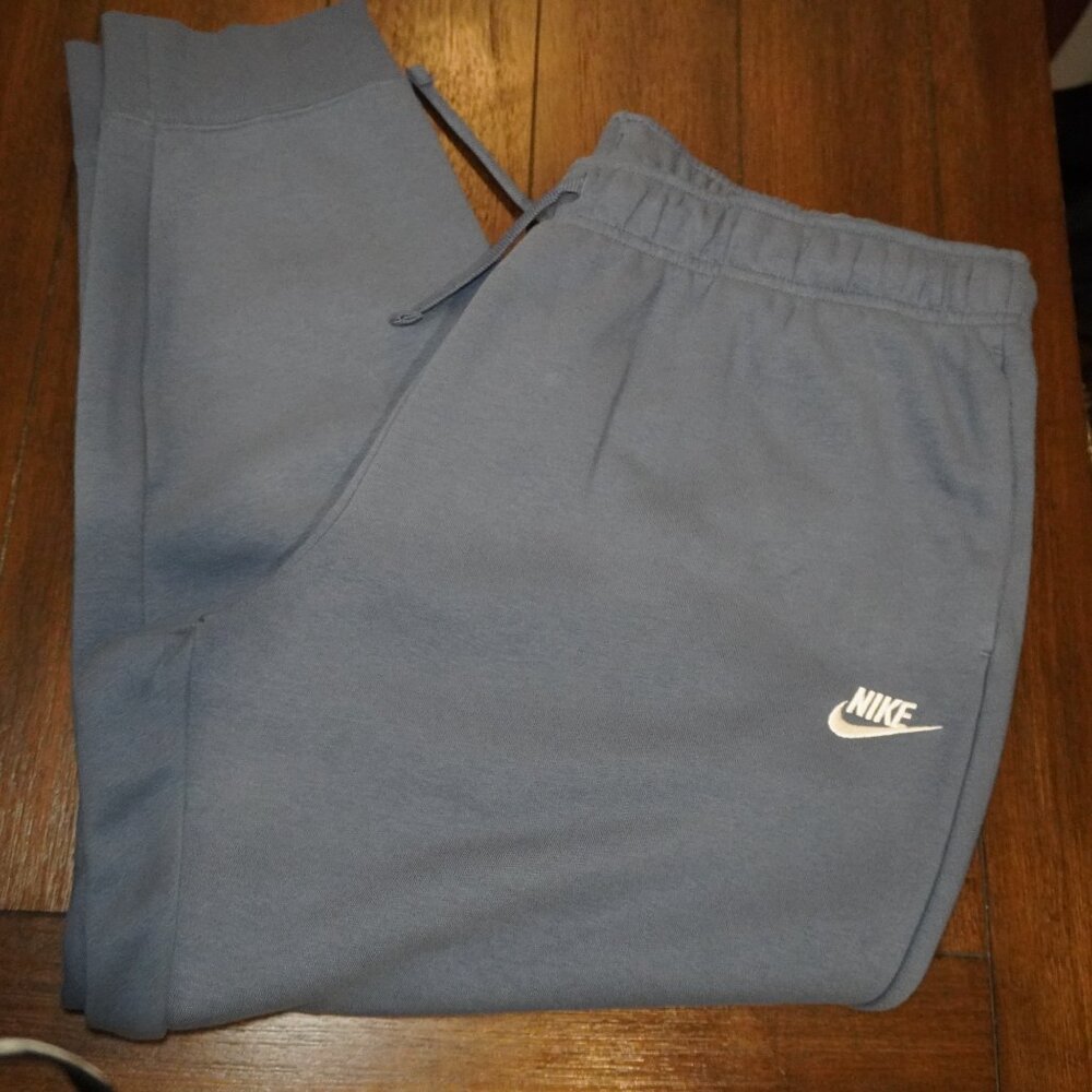 NWT - Nike Hooded Jogger Set -  (Size 2X - Hooded,  1X -Pant) - - Picture 5 of 6
